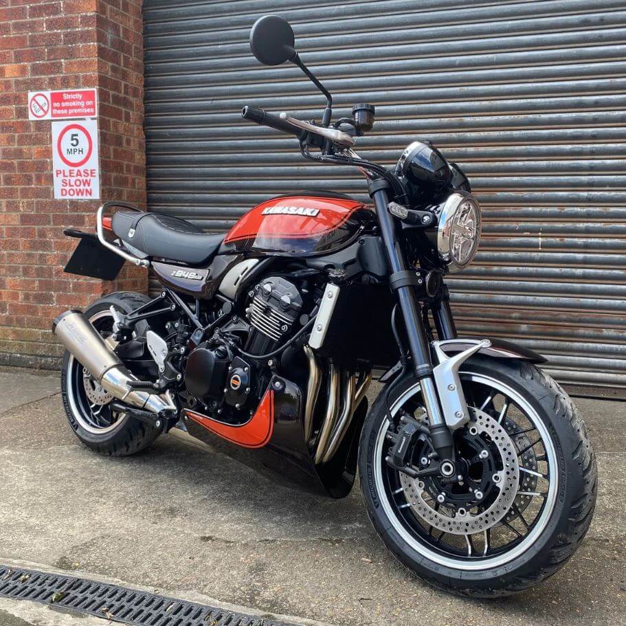 Pyramid Belly Pan '19-'20 Kawasaki Z900 RS | Diablo Black/Yellow