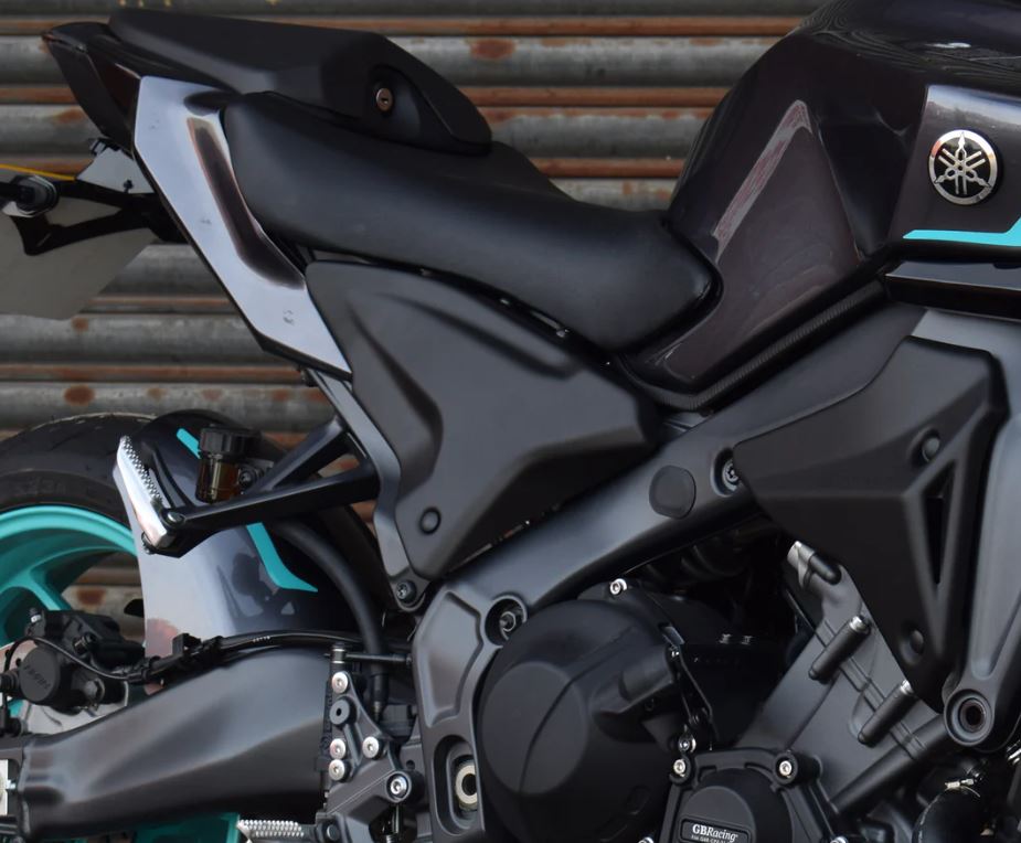 Pyramid Rear Infill Panels 24-25 Yamaha MT-09 | Matte Black