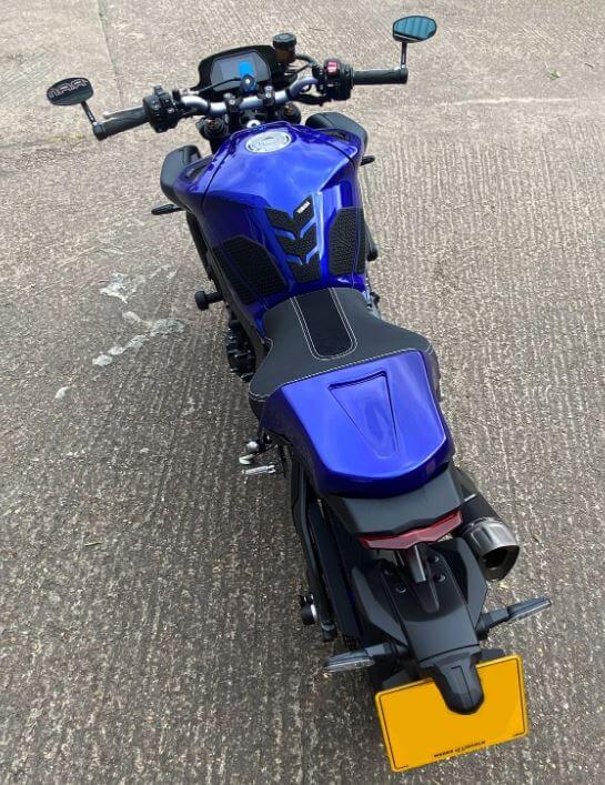 Pyramid Comfort Seat Cowl '16-'23 Yamaha MT-10 SP | Unpainted