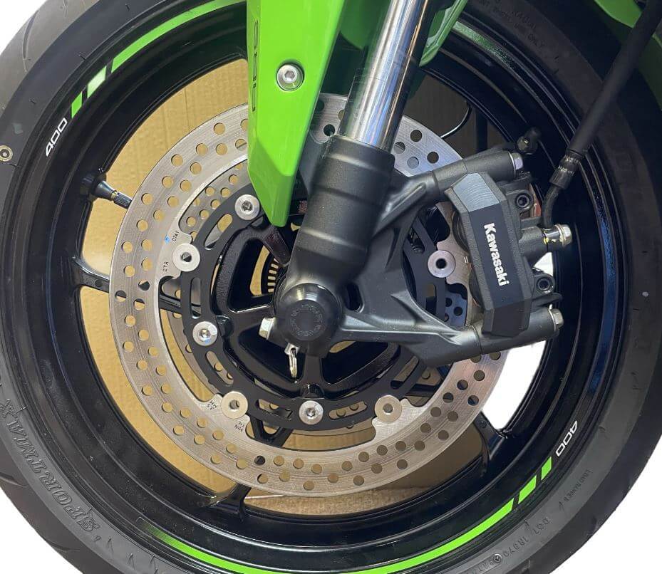 Woodcraft Front Axle Sliders '23- Kawasaki ZX-4R/RR