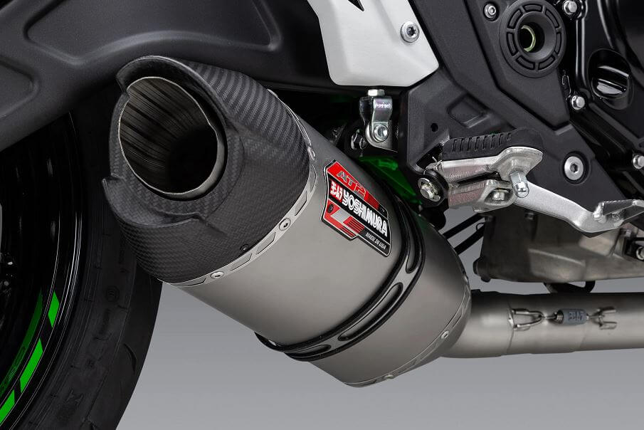 Yoshimura Race AT2 SS/Carbon Exhaust '17-'24 Kawasaki Z650