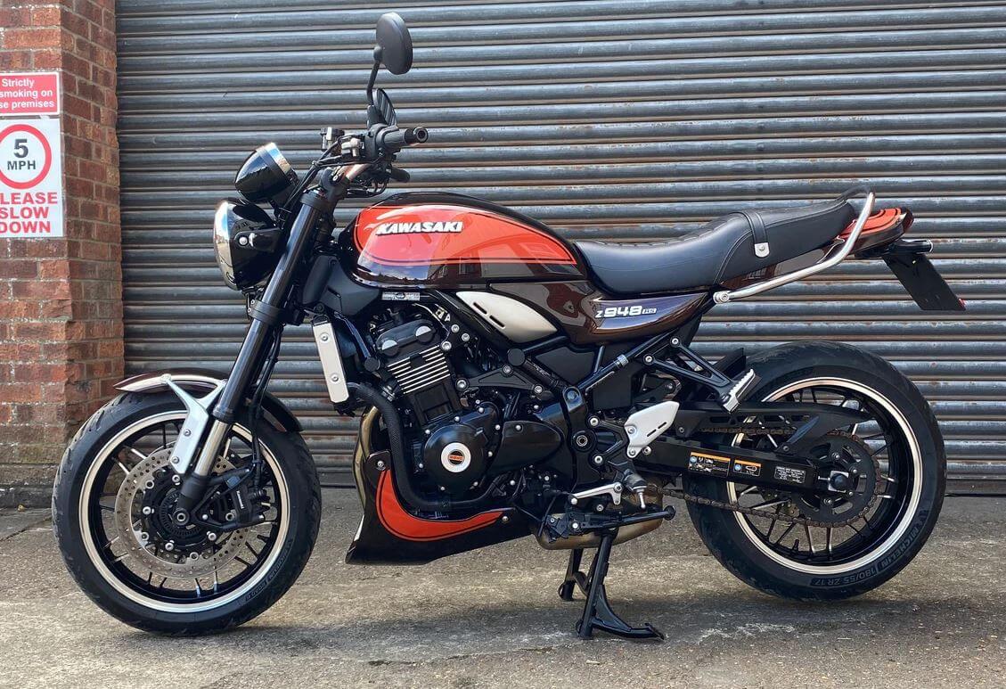 Pyramid Belly Pan '18-'20 Kawasaki Z900RS | Candy Diamond Brown & Metallic Orange