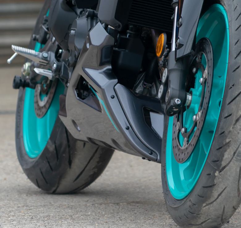 Pyramid Belly Pan 24-25 Yamaha MT-09 | Midnight Cyan
