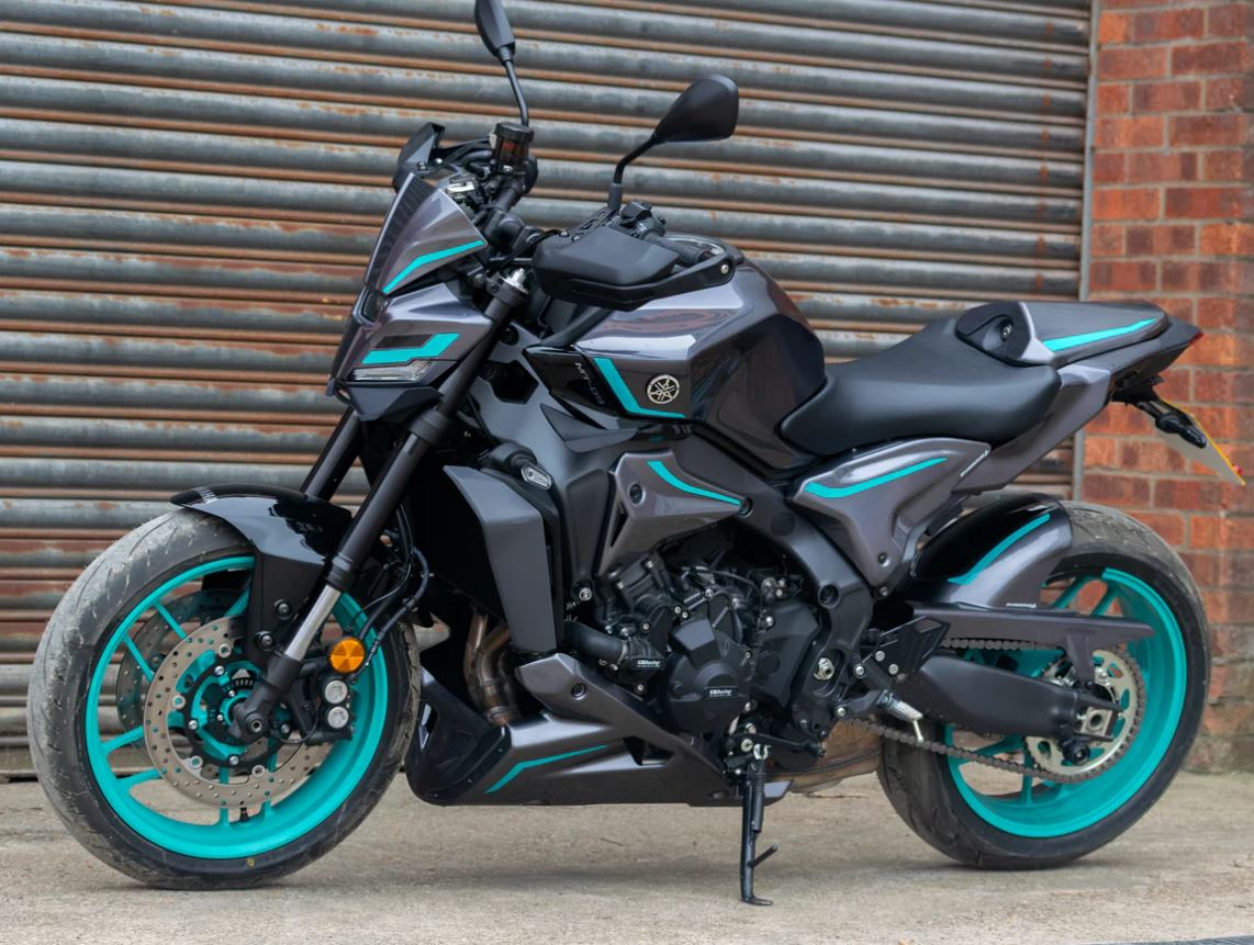 Pyramid Belly Pan 21-25 Yamaha MT-09 | Tech Black