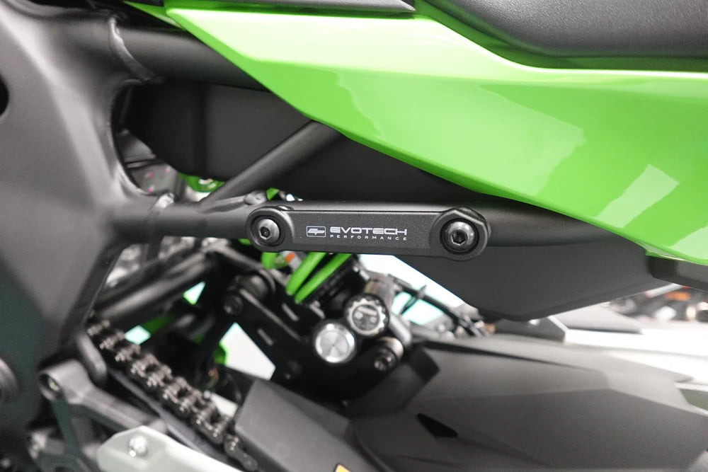 Evotech Performance Exhaust Hanger & Pillion Footpeg Removal Kit 23-26 Kawasaki ZX-4R/ZX-4RR