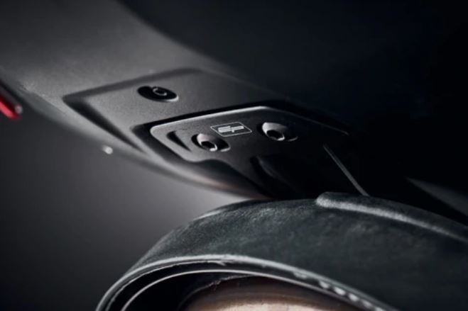 Evotech Performance Pillion Peg Removal Plate 22-25 Ducati Streetfighter V2