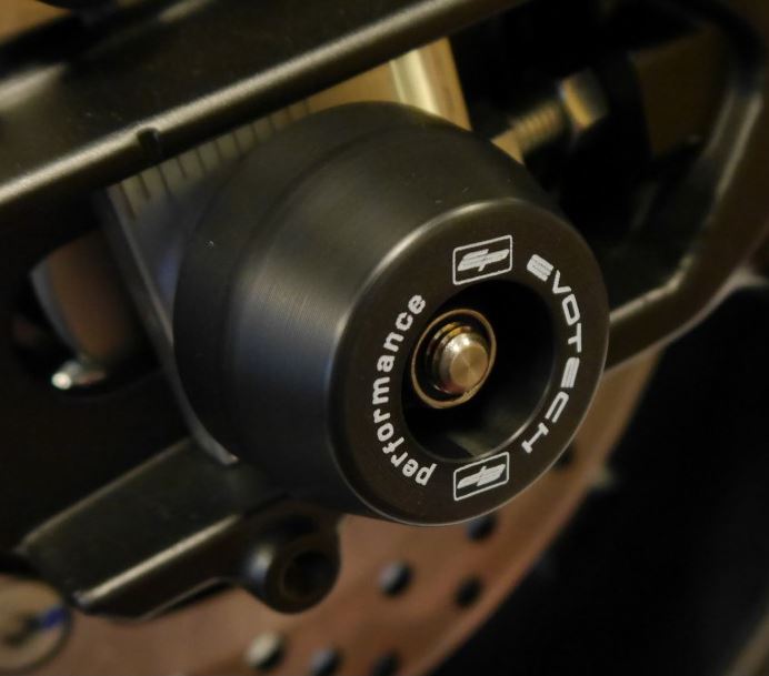 Evotech Performance Rear Axle Sliders/Protectors '14-'16 Yamaha FZ-09 / MT-09, '15-'17 FJ-09 / MT-09 Tracer, '16-'17 XSR900