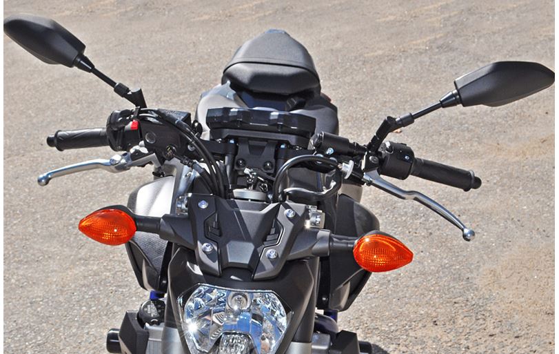 Woodcraft Clip-On Adapter Plate Riser Set w.Standard Black Bars '14-'20 Yamaha MT-07/FZ-07