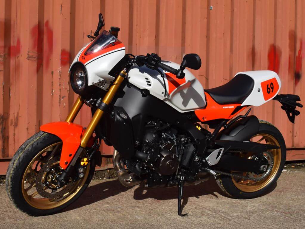 Pyramid Fly Screen 24-26 Yamaha XSR 900 | Legend Red
