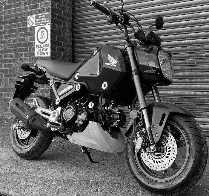 Pyramid Belly Pan Honda Grom '21-'23 | Pearl Queen Bee Yellow