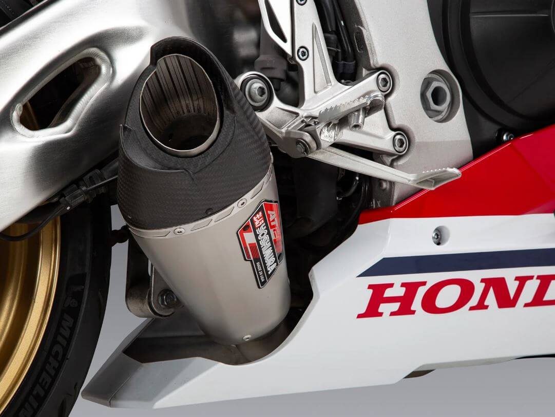 Yoshimura AT2 Stainless Slip-On Exhaust 17-24 Honda CBR1000RR/SP/SP2 Yoshimura AT2 Stainless Slip-On Exhaust 17-24 Honda CBR1000RR/SP/SP2
