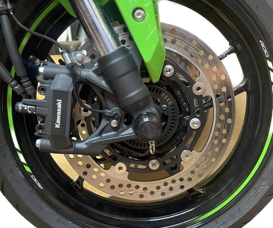 Woodcraft Front Axle Sliders '23- Kawasaki ZX-4R/RR