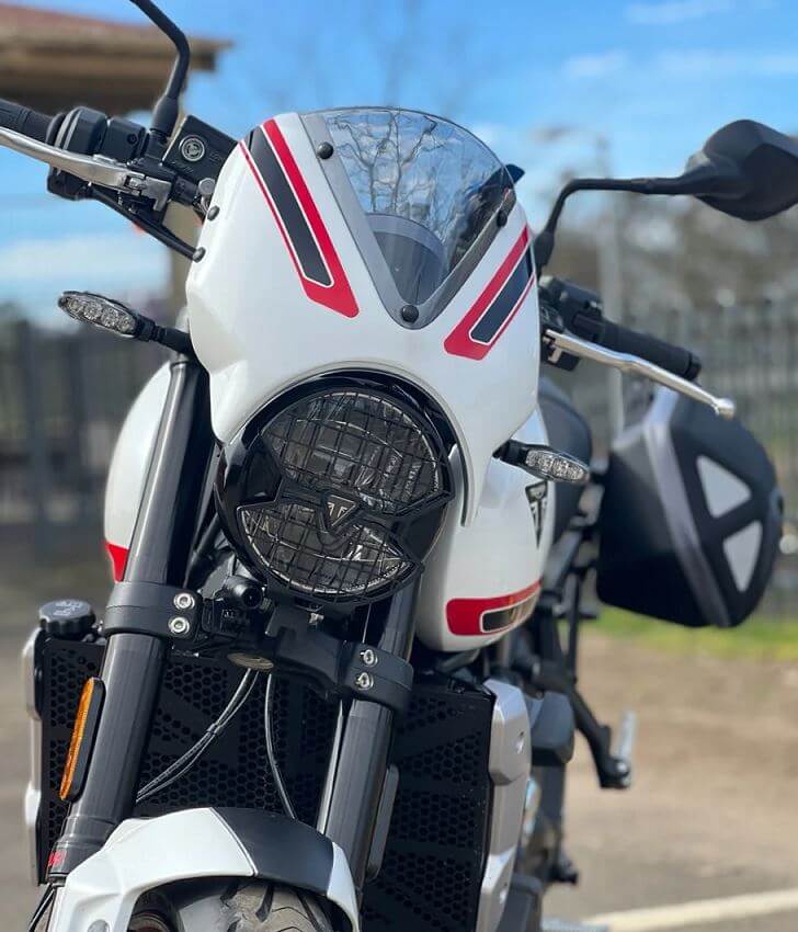 Pyramid Fly Screen '21-'23 Triumph Trident 660 | Sapphire Black