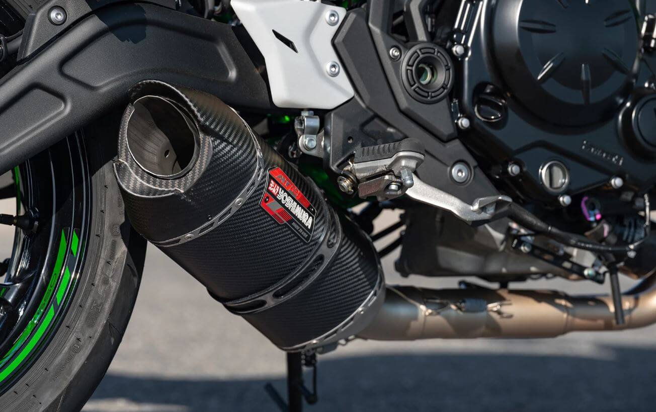 Yoshimura AT2 Alpha Carbon Full Exhaust '17-'24 Kawasaki Z650/650