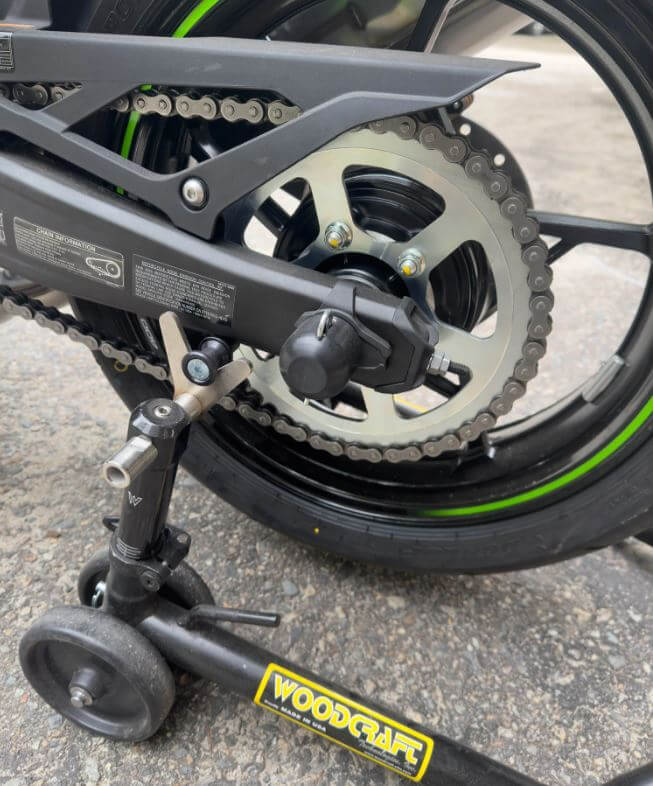 Woodcraft Rear Axle Sliders '23- Kawasaki ZX-4R/RR