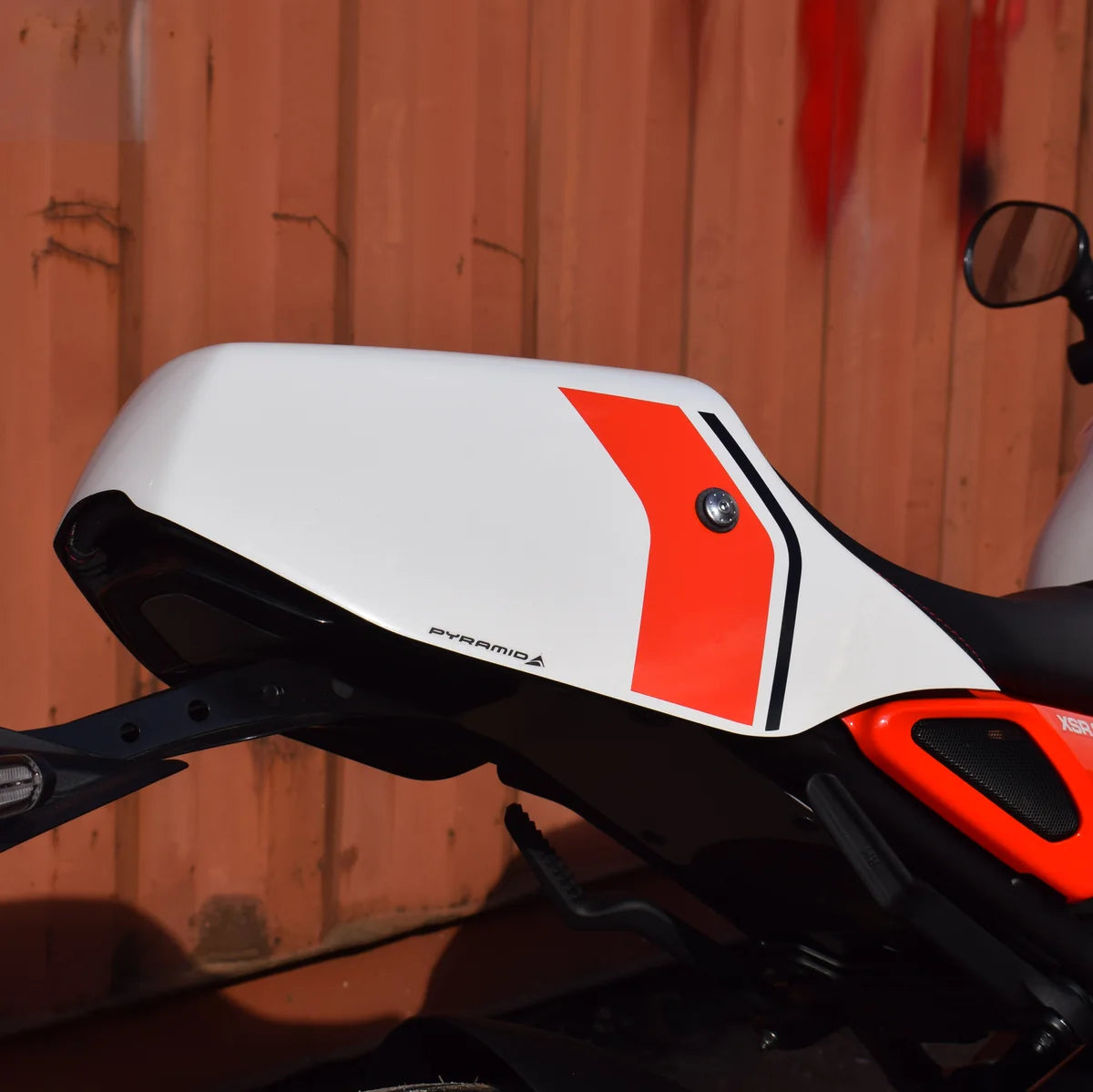 Pyramid Seat Cowl 25-26 Yamaha XSR900 | Legend Red