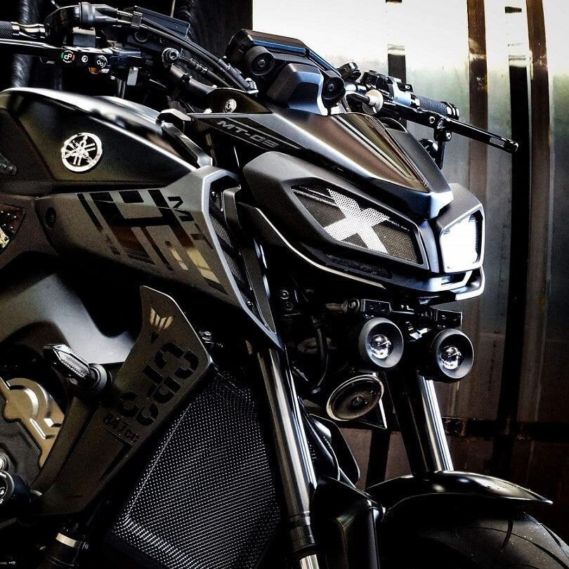 Pyramid Fly Screen '17-'20 Yamaha MT-09 | Dark Side (Tech Black)