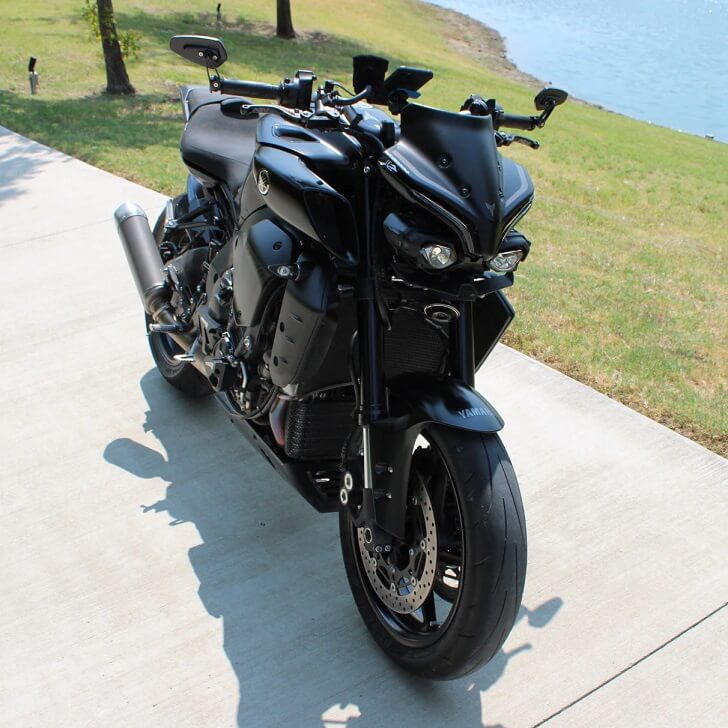 ヤマハ　 MT10 スクリーン Pyramid Fly Screen '22-'23 Yamaha MT-10 | Tech Black