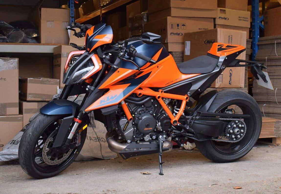 Shop Pyramid Fly Screen '20+ KTM 1290 Superduke R