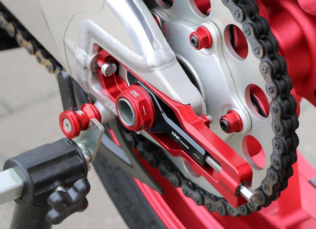 CNC Racing Chain Adjusters '09-'18 Aprilia RSV4, '11-'19 Tuono V4 (all variants)