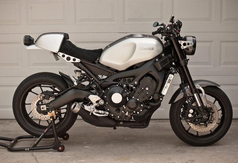 Woodcraft Clip-On Adapter Plate Riser Set w.Standard Black Bar for '14-'16 Yamaha FZ09 / MT09, '16-'18 XSR900