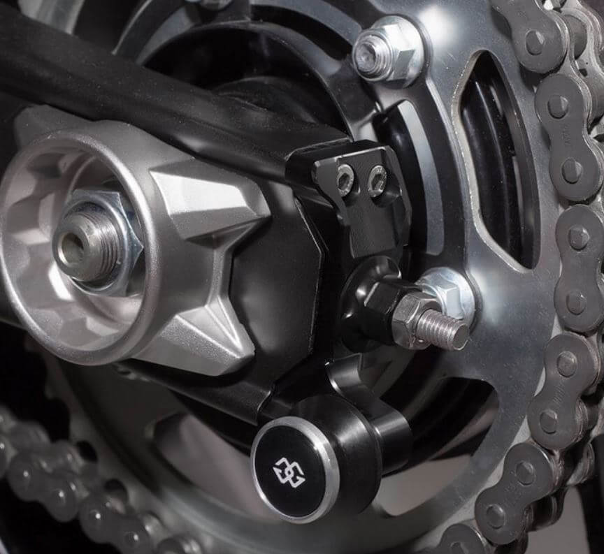 Gilles Tooling AXB Chain Adjuster for Yamaha XSR700 / FZ-07 / MT-07