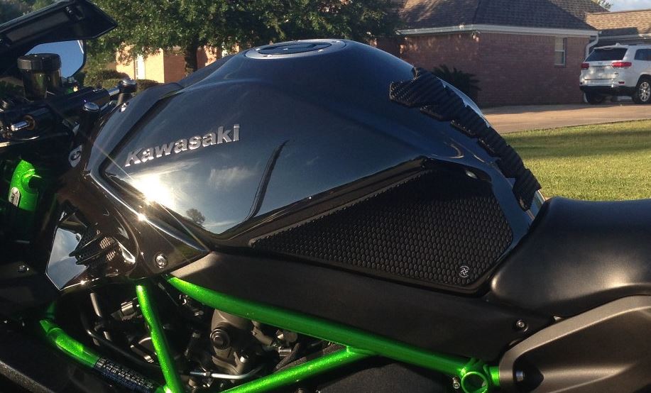 TechSpec SnakeSkinz Tank Grip Pads 15-25 Kawasaki Ninja H2/H2R