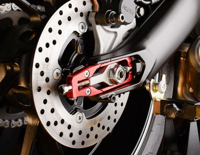 Lightech Chain Adjuster for '13-'16 Yamaha FZ-09 / MT-09, '15-'17 FJ-09 / MT-09 Tracer, '16-'17 XSR900