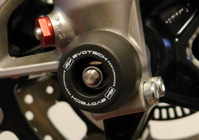 Evotech Performance Front Fork Sliders For 2016-2017 Triumph Speed Triple/R/S